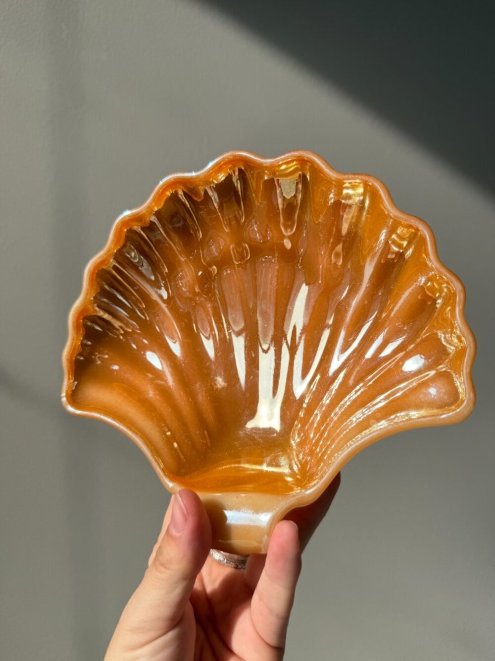3/$30 🌟 Vintage Orange Fire King Lustreware Shell Dish - Picture 9 of 9